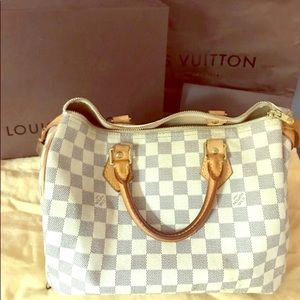 Louis Vuitton Speedy